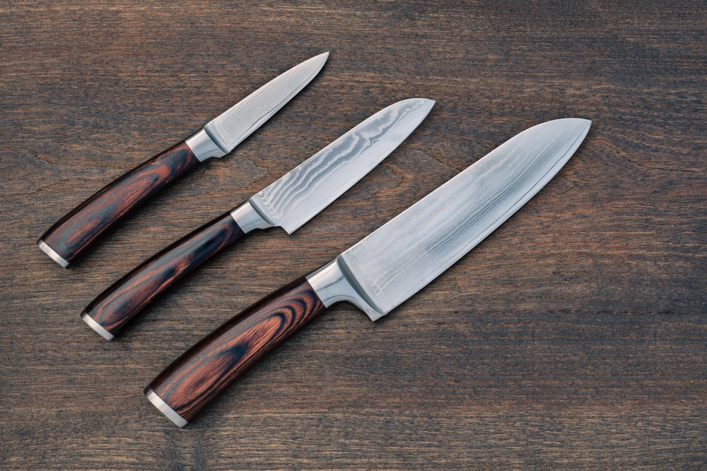 3 Knife on a wooden table